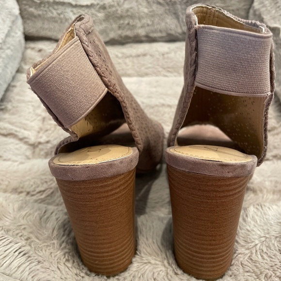 Lauren Conrad open toe blocked heel sandals - Picture 4 of 5